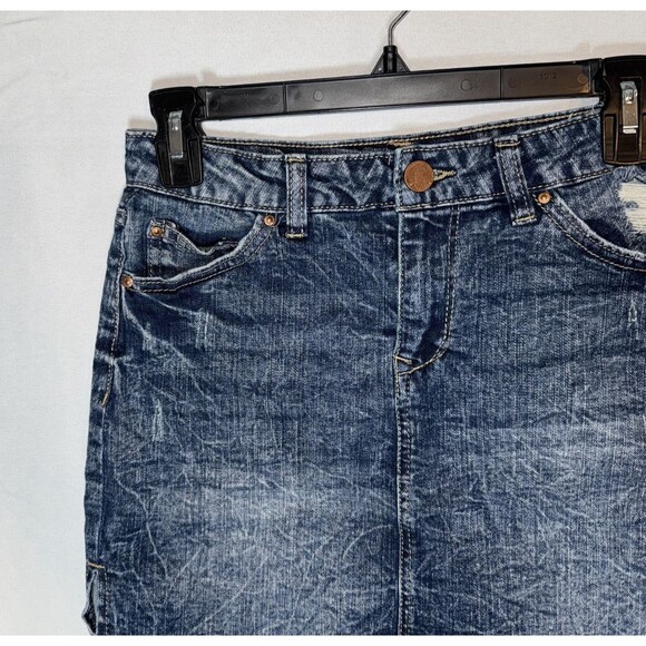 Almost Famous High Rise Denim Mini Skirt Distressed Frayed Hem Side Slits Size 7 - Picture 5 of 14